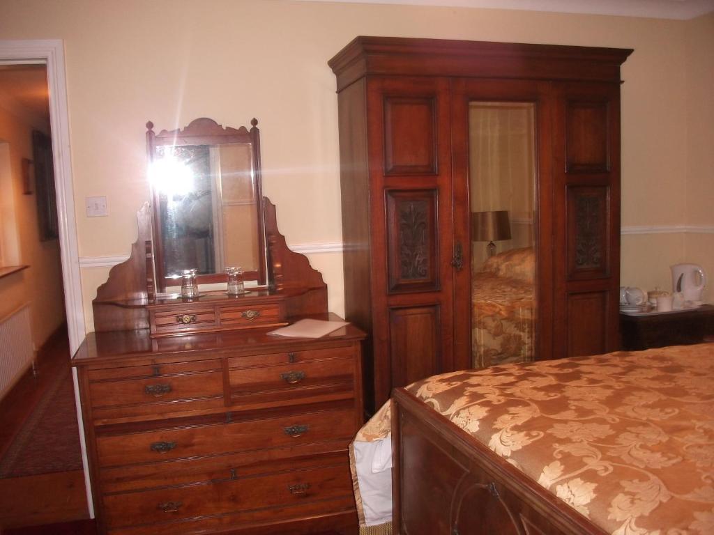 Fuchsia House Bed And Breakfast Connemara Renvyle Ngoại thất bức ảnh